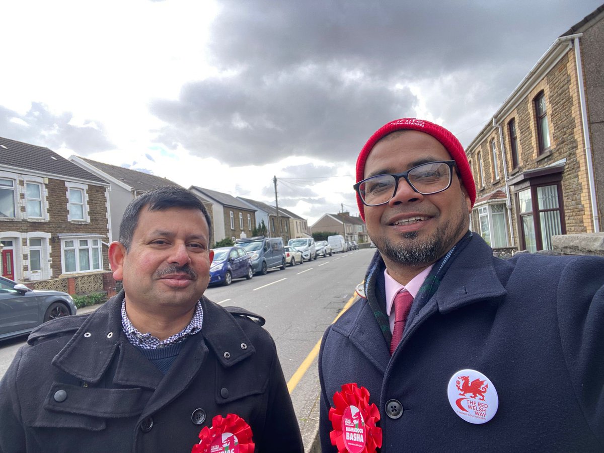 Labour4BTN's tweet photo. Out in Skewen today, listening to what matters most. From parking concerns to the future of our NHS, and even the wider challenges facing the world. People shared their views, and we heard them.

We’re proud to stand with our community and build on our momentum together 🌹 https://t.co/tKQvO8zOjc