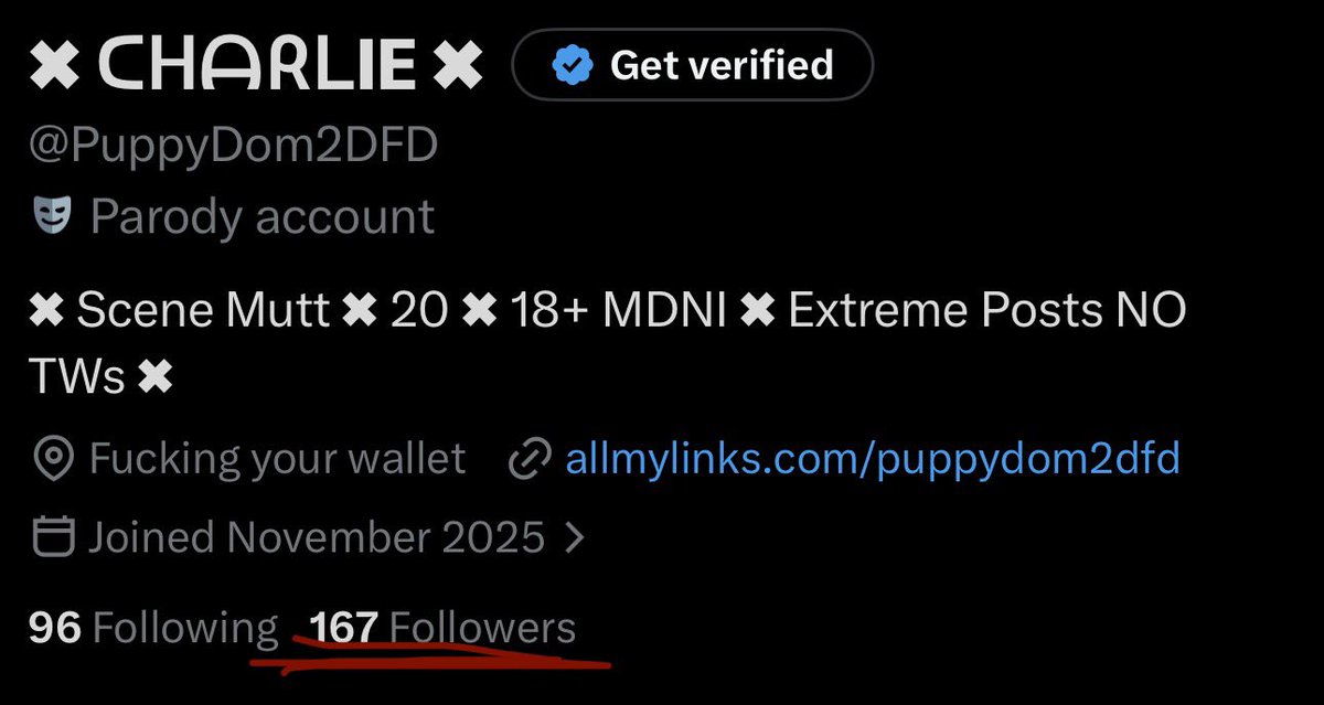 ✖︎ ᑕᕼᗩᖇᒪIE ✖︎ tweet media