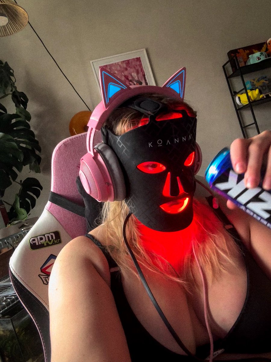 BadGirlAleksa 🍉 tweet media