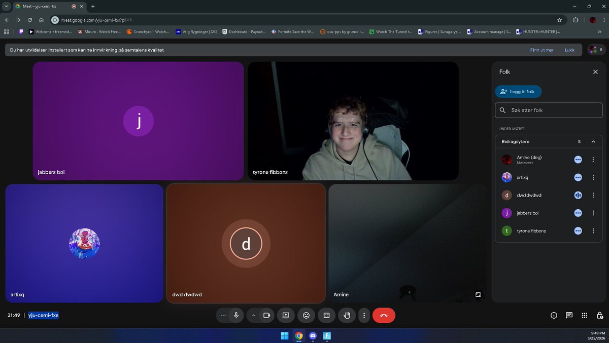 Prints📝 tweet media