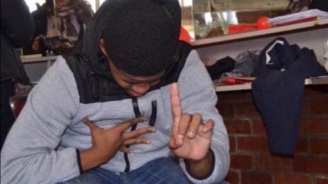 nana; ☾ tweet media