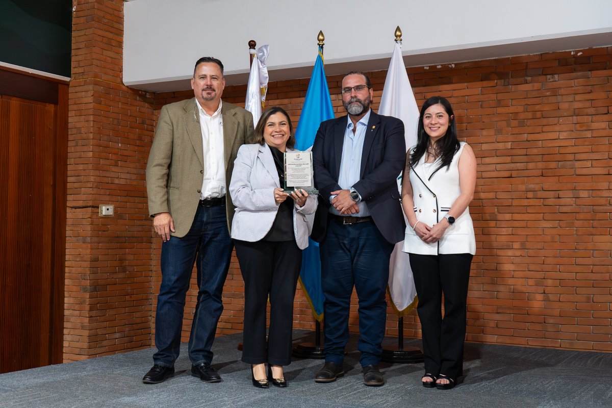 FuncafeGuatemala tweet media