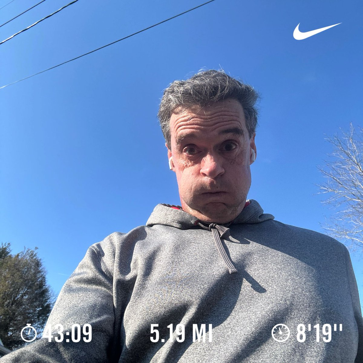 dmv1332's tweet image. More interval work 1 mile warm up and cool down 5 intervals for 3 mins @ 7/mile with 2 min recoveries #humpday #intervals #teamrandibandanas #randibandanas