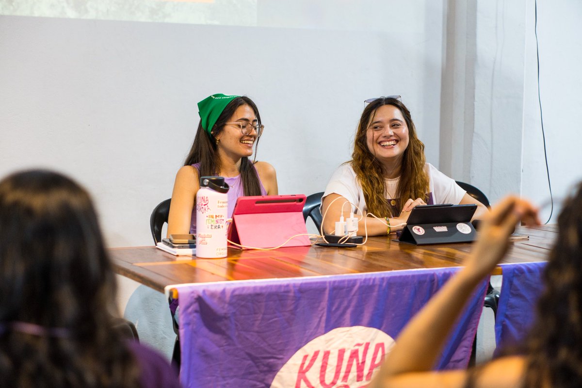 K_Sorora's tweet photo. 3ER CONGRESO NACIONAL DE KUÑA SORORA 💜🔥

✨️Convencidas de llevar la lucha a todas partes, te compartimos un poco de nuestra jornada https://t.co/X139jPxL7A