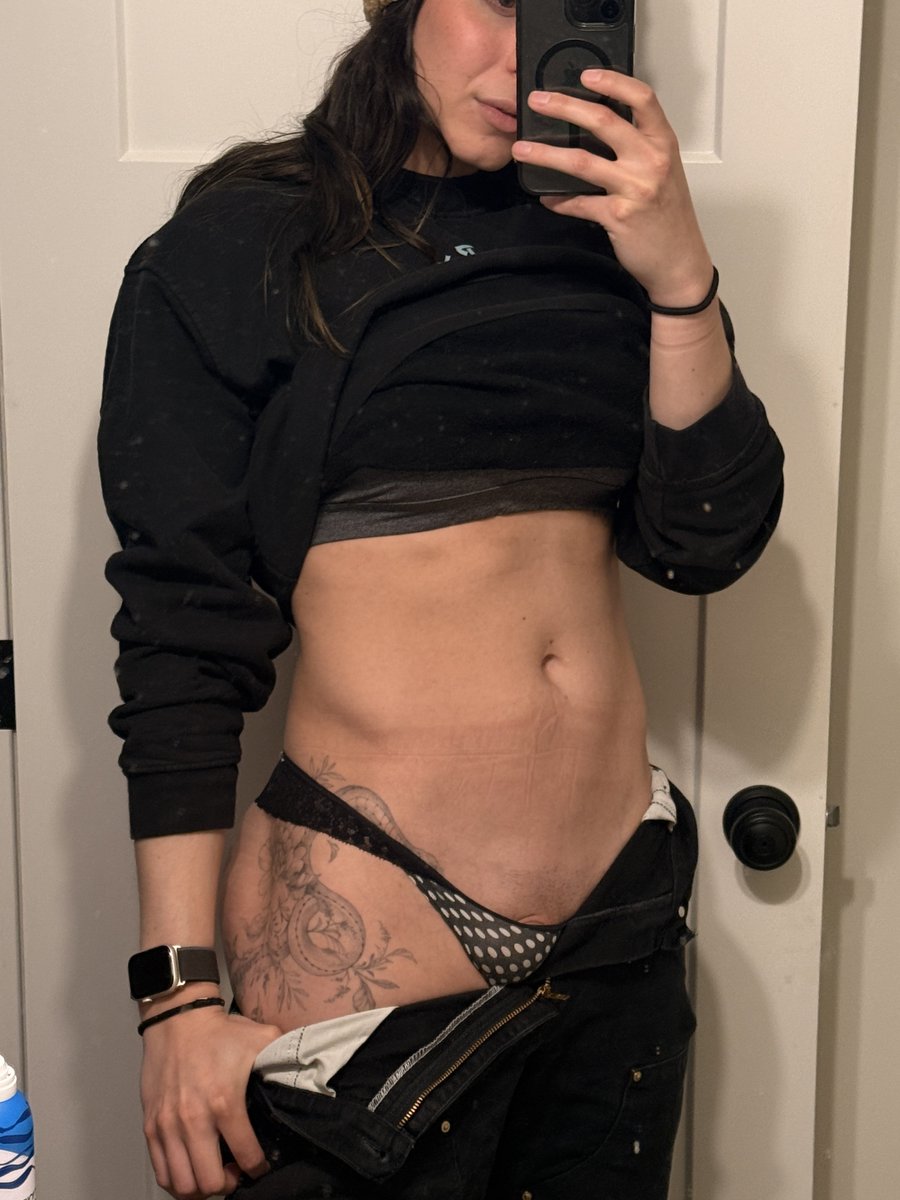 littlecibou's tweet photo. does the tummy interest you? https://t.co/jy9G1YINNU