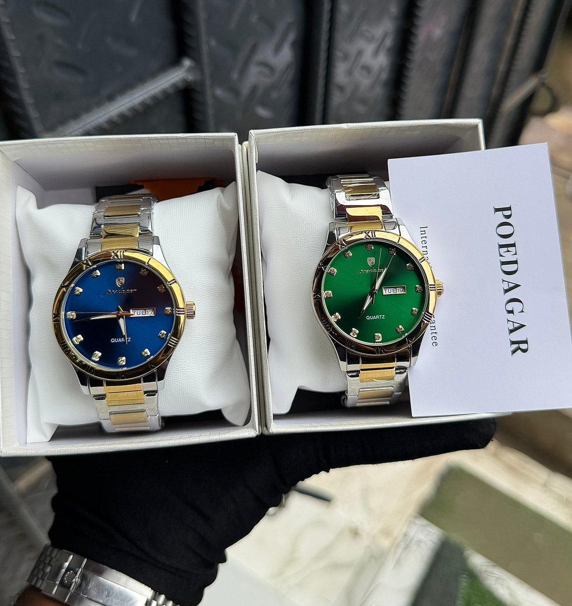 sisi_sandra's tweet photo. *POEDAGAR CHAIN*

 WATERPROOFS WITH SAPPHIRE GLASS
_COMES WITH BRANDED BOX,WARRANTY CARD,EXTRA BATTERY AND CARRIER BAG_

Price : 28000 https://t.co/YzibF2zo4v
