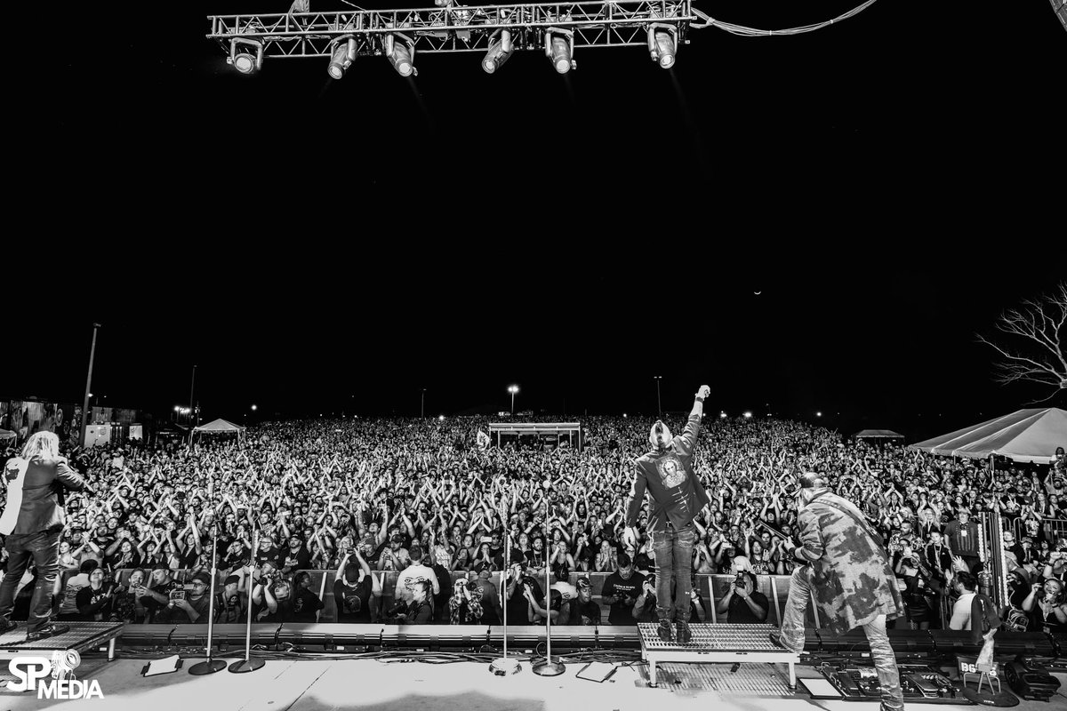 Three Days Grace tweet media