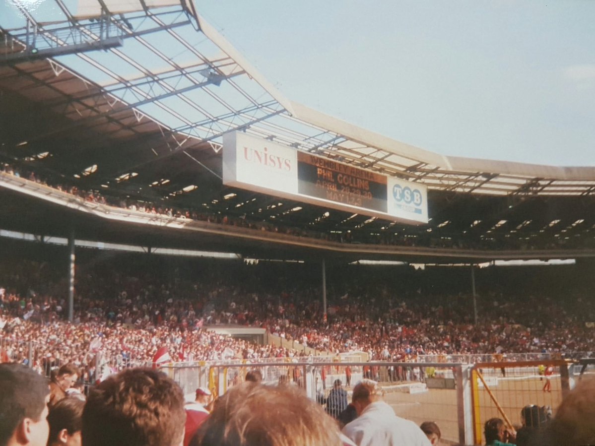 FootballAwaydays tweet media