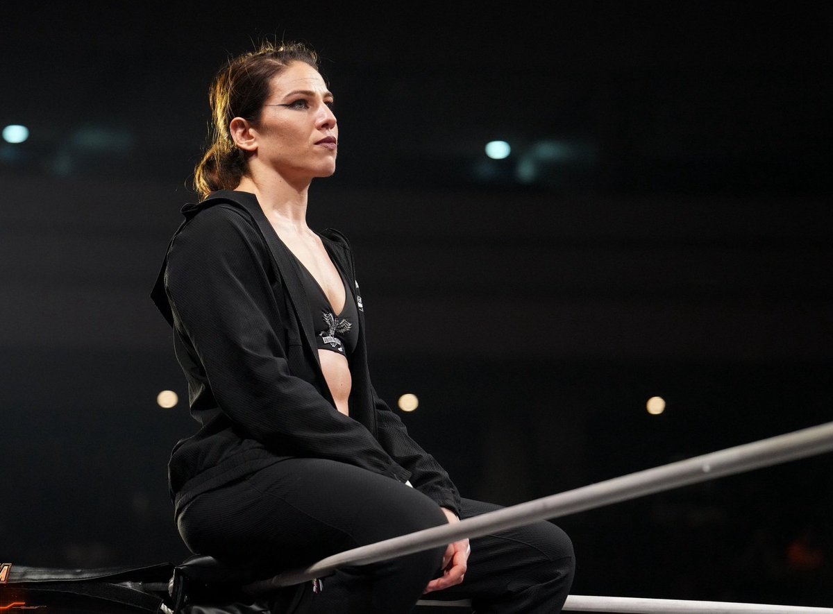 ♔ 𝐓𝐡𝐞 𝐐𝐮𝐞𝐞𝐧 . » Not @MarinaShafir tweet media