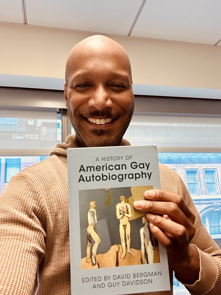 raf_walk's tweet photo. Just got my copy of this banger, edited by David Bergman and Guy Davidson and including essays by many hands, among them one from yours truly on Walt Whitman! And I promise that the book—dealing though it does with gay men AND autobiography—is not as solipsistic as it sounds. https://t.co/ar6RhiwAXj