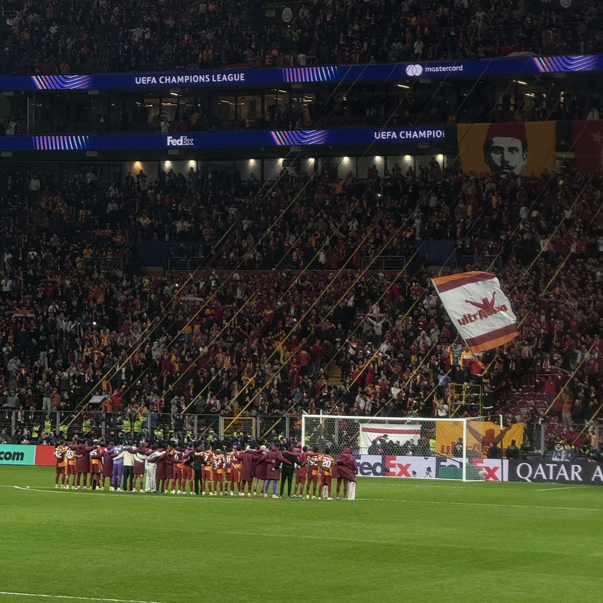 Daha güçlü sosyal medya için:

Yoruma 💛❤️ bırakan herkes birbirini takip etsin.