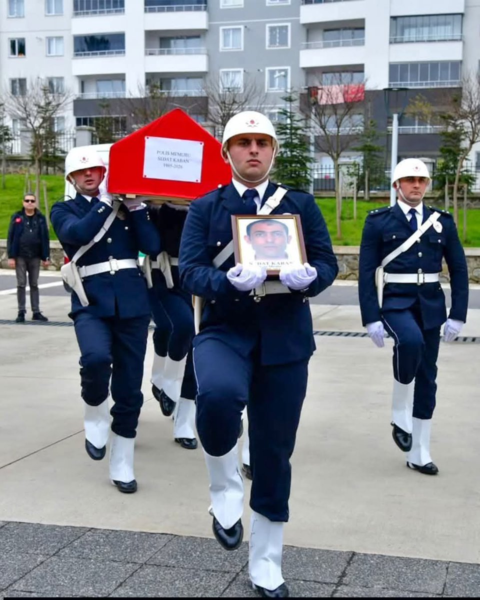 Orhan Ateş tweet media