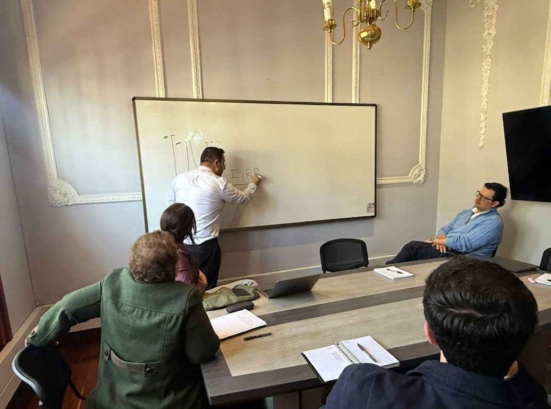 Score UR tweet media