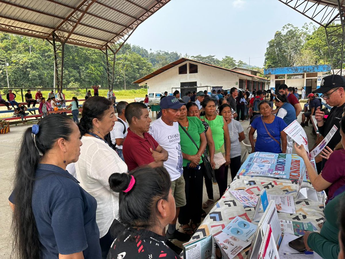 IESSNapo's tweet photo. 📍 #IESSenTerritorio | La Directora Provincial, @EdelCabrera7, junto al equipo operativo del @IESS_SSC de @IESS_Napo desarrollaron una casa abierta en el dispensario de Campana Cocha. https://t.co/KrXoOqSczi
