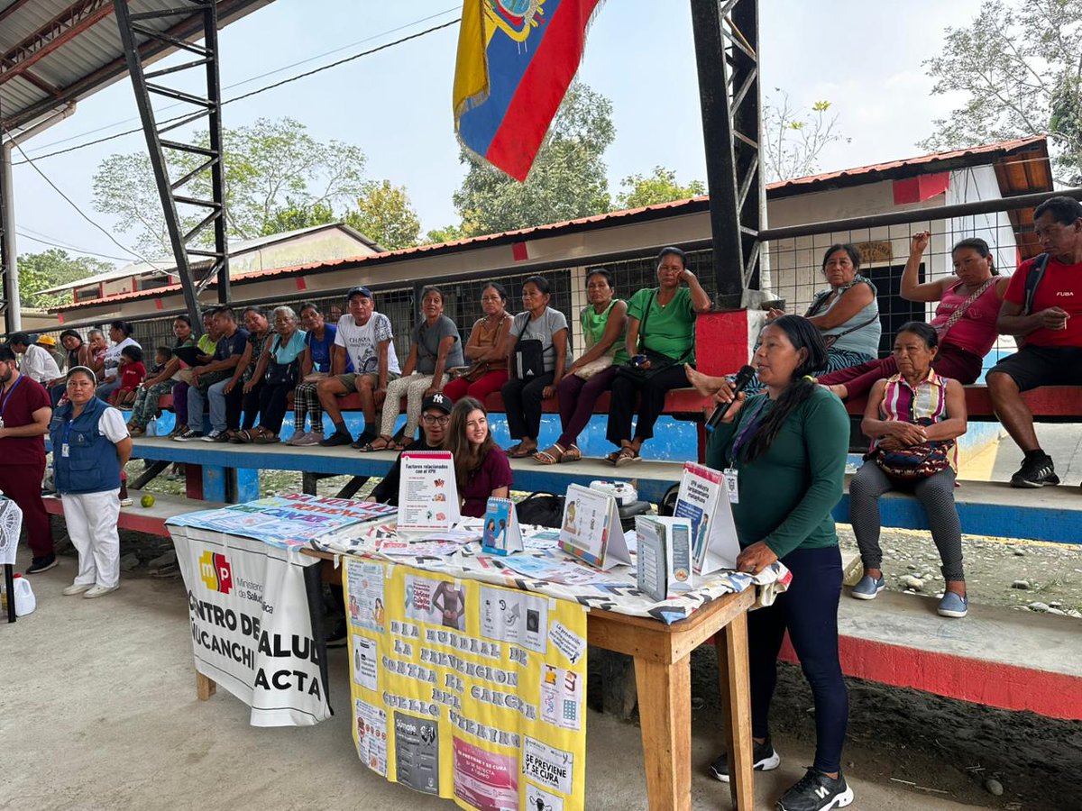 IESSNapo's tweet photo. 📍 #IESSenTerritorio | La Directora Provincial, @EdelCabrera7, junto al equipo operativo del @IESS_SSC de @IESS_Napo desarrollaron una casa abierta en el dispensario de Campana Cocha. https://t.co/KrXoOqSczi