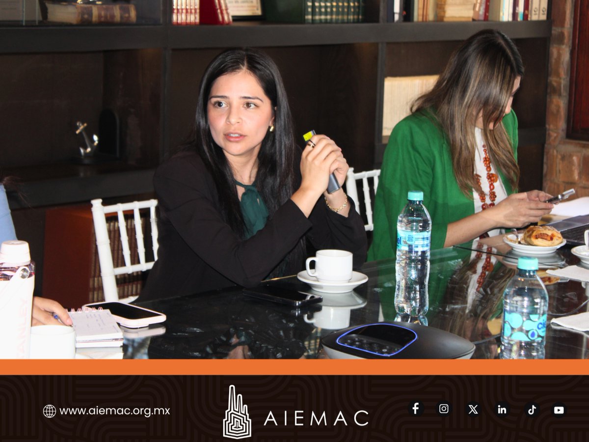 aiemac's tweet photo. Llevamos a cabo sesión  de nuestro Comité Fiscal, en la cual, la Lic. Elsa Arellano impartió la charla "Devolución del IVA". 
Agradecemos  su presencia y la de los colaboradores de nuestras empresas socias por su participación.
.
.
.
#ComitéFiscal #AIEMAC #IndustriaMichoacana https://t.co/UaOaPQPCkD