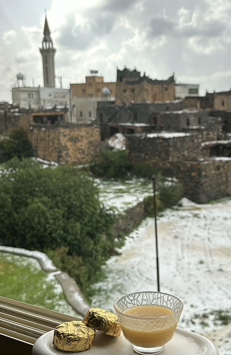 الآنسة شذى tweet media