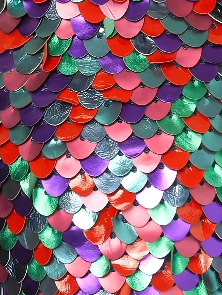 Miley Official tweet media