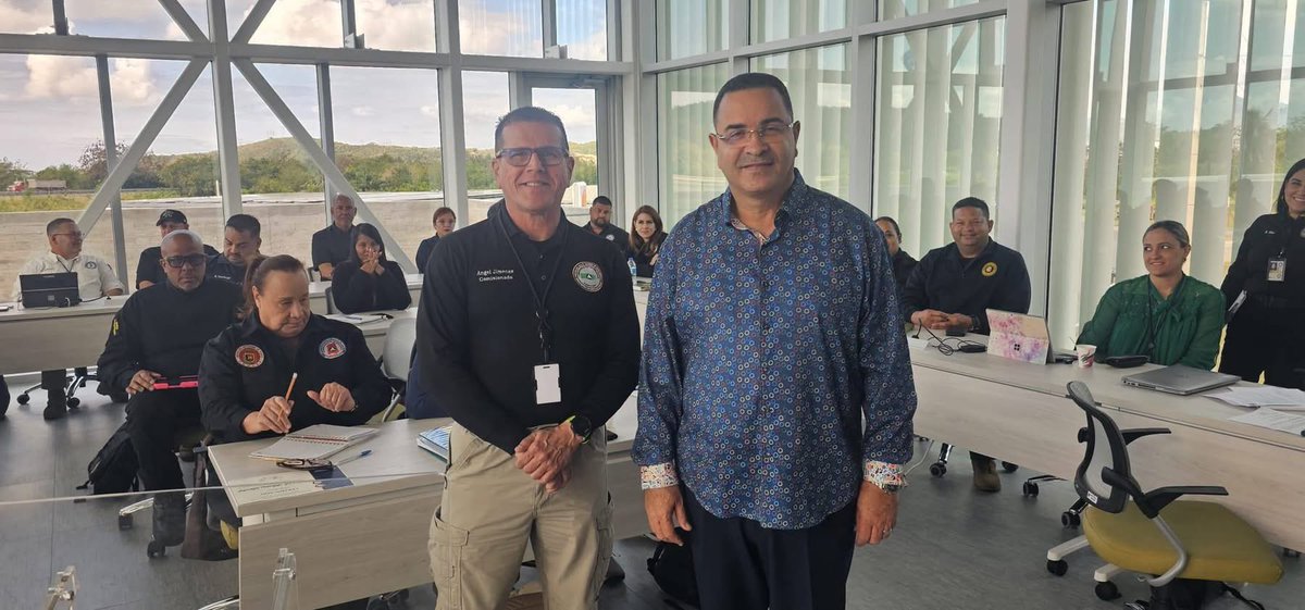 NMEADpr's tweet photo. El comisionado Ángel Jiménez lideró hoy el ejercicio funcional (Tabletop) de los Planes Operacionales de la zona de Ponce, realizado en el Centro Integrado de Seguridad en Juana Díaz.

En @NMEADPR continuamos fortaleciendo la coordinación y respuesta ante emergencias. https://t.co/wpZrtqVzGZ
