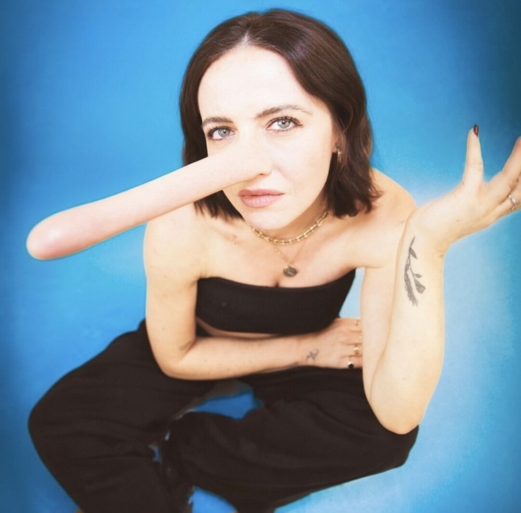 IrishWalker tweet media