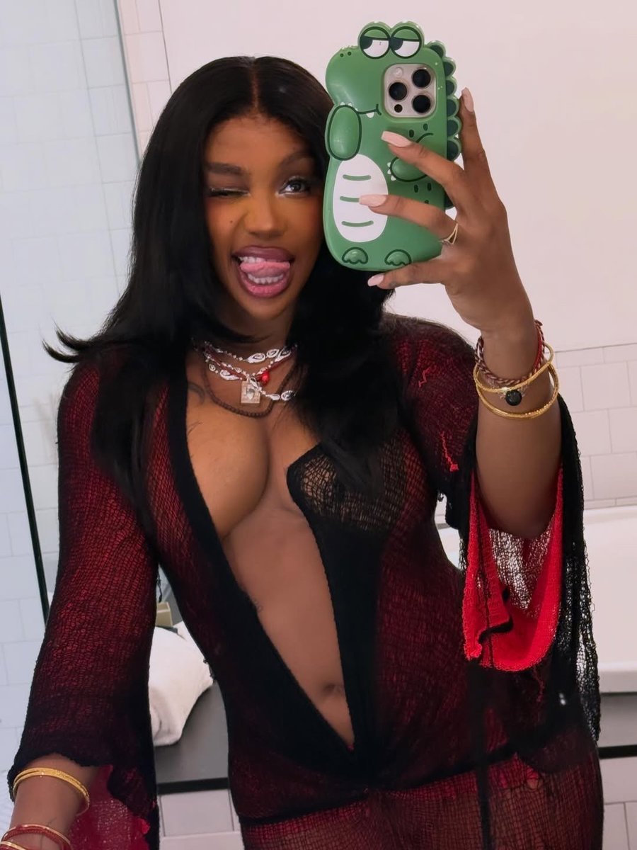 𝒀𝑶𝑼𝑹 𝑺𝑬𝑵𝑺𝑨𝑻𝑰𝑶𝑵𝑨𝑳 𝑫𝑨𝑫𝑫𝒀! tweet media