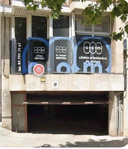 Comercial tweet media