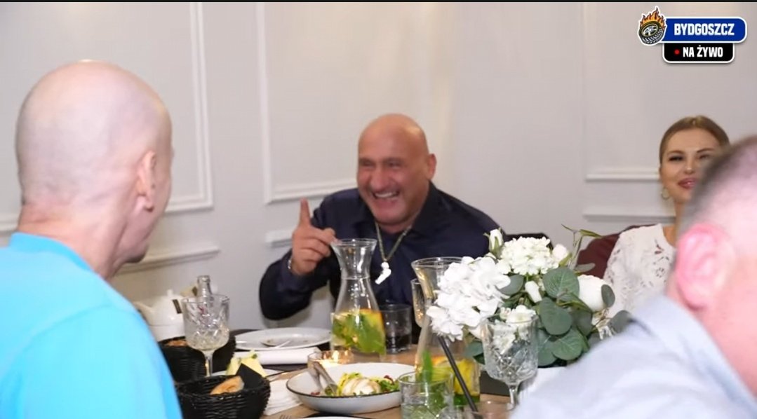 PrinceRollo tweet media