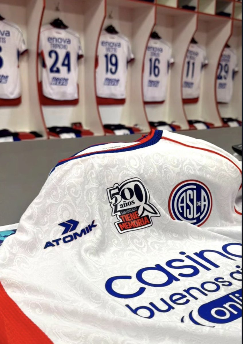 𝕷𝖚𝖈𝖆𝖘 𝕾𝖙𝖆𝖗𝖐 🐦‍⬛🐺❄ tweet media