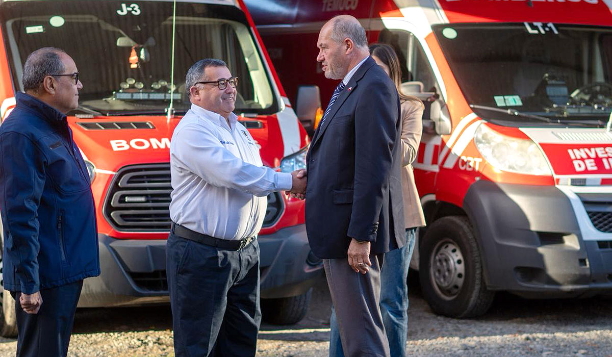 Delegado Presidencial Francisco Ljubetic visitó el Cuartel General y destaca modernización de Bomberos de Temuco bomberostemuco.cl/delegado-presi…