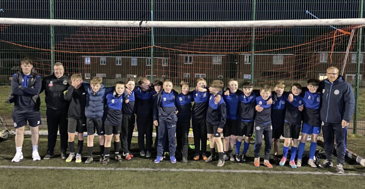 Fantastic night for our u12s jpl side who were put through there paces by 1st team manager jimmy Marshall 
Brilliant session to be involved in and the kids loved it.
Massive thanks to the gaffa for tonight 👏