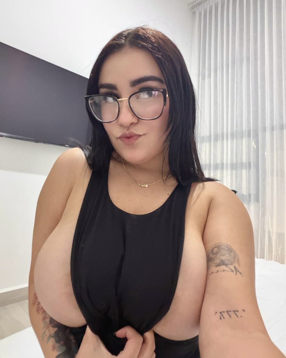 God Olivia tweet media