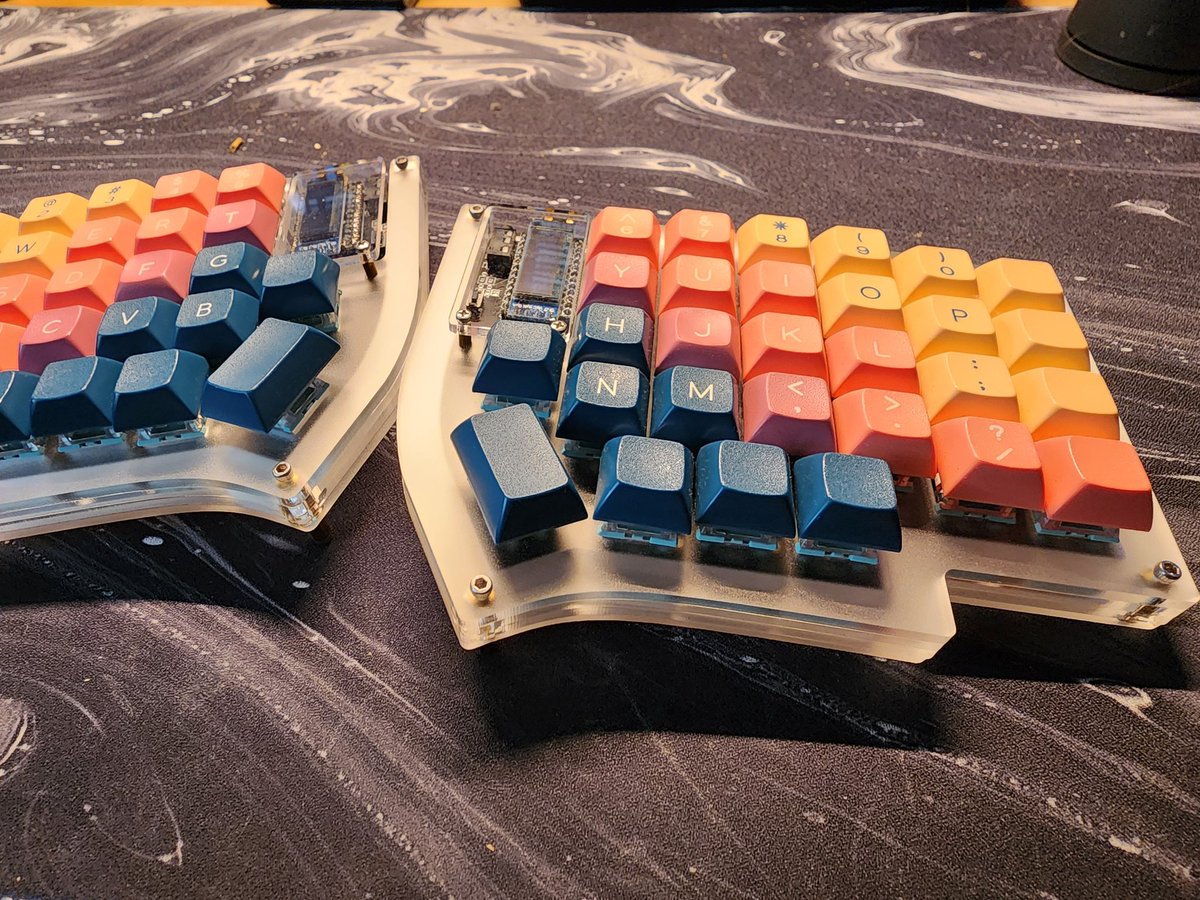 KB 🔜 OshiUplink tweet media