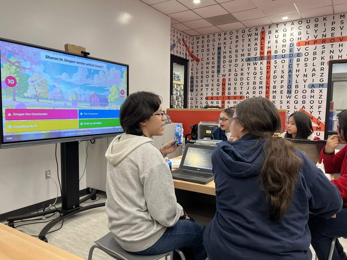 MillerIntLib's tweet photo. Battle of the Books kiddos have been working on memorizing titles and authors! 💻 @MillerMavsAISD @Alief_Libraries https://t.co/qlqNsmtqR1