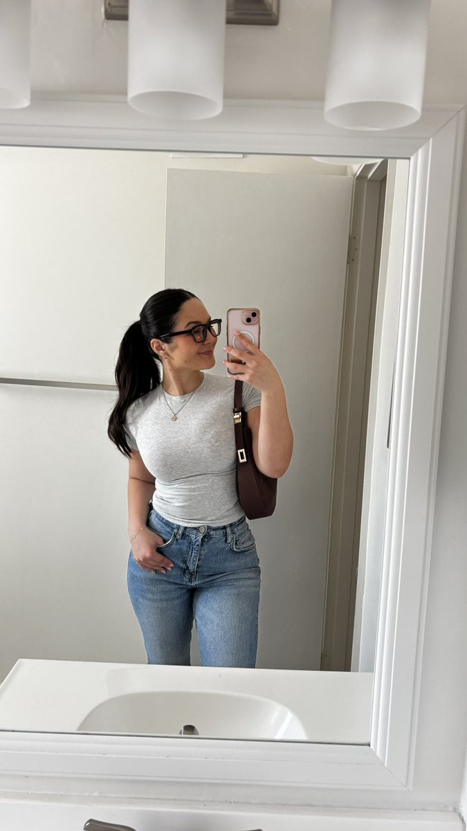 bluecontentugc's tweet photo. @sociallywitholi I’m also 28 now and a little more curvy so I think I could definitely fit the brief ☺️ https://t.co/JN0XPVcvNi