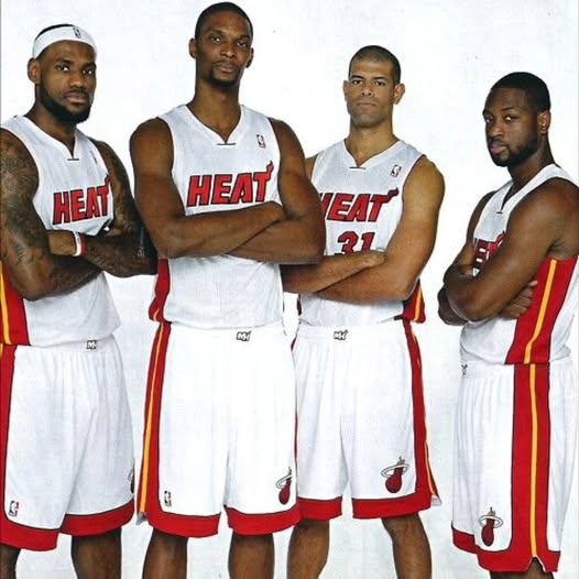 Apex Jones tweet media