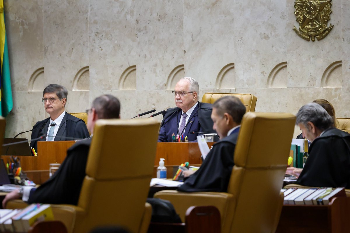 Eixo Político tweet media