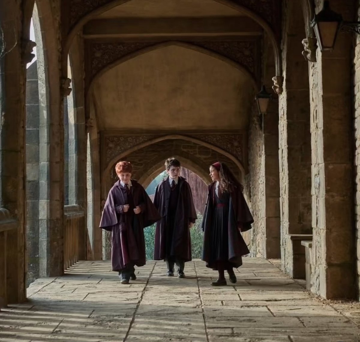 eva 😼 tweet media