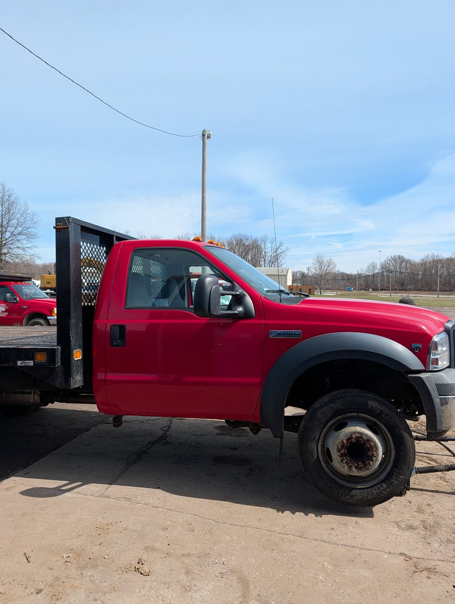 ConvoyJr's tweet photo. 2 new Hercules tires https://t.co/scaDCDi1HL