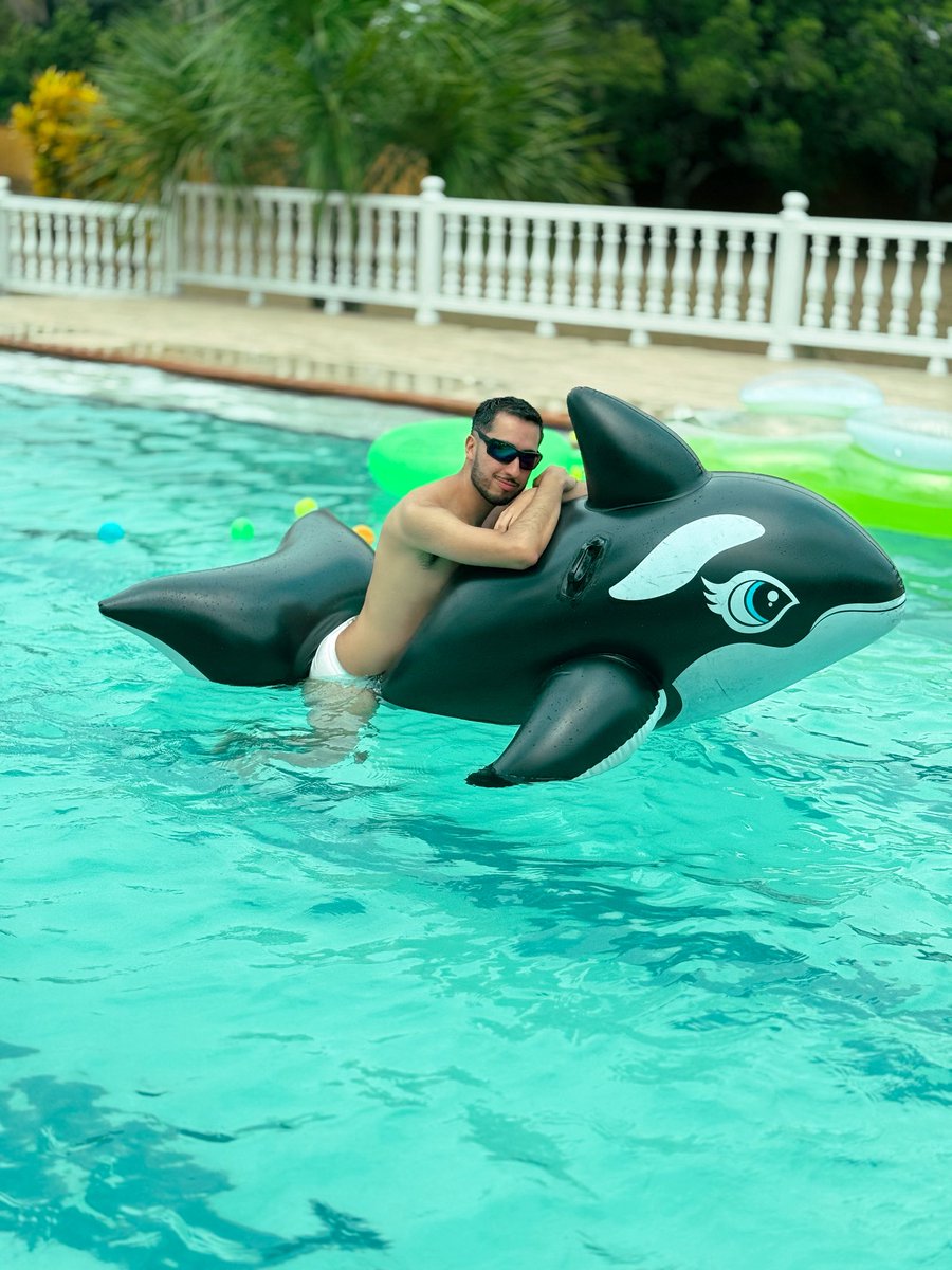 Edward Musky tweet media