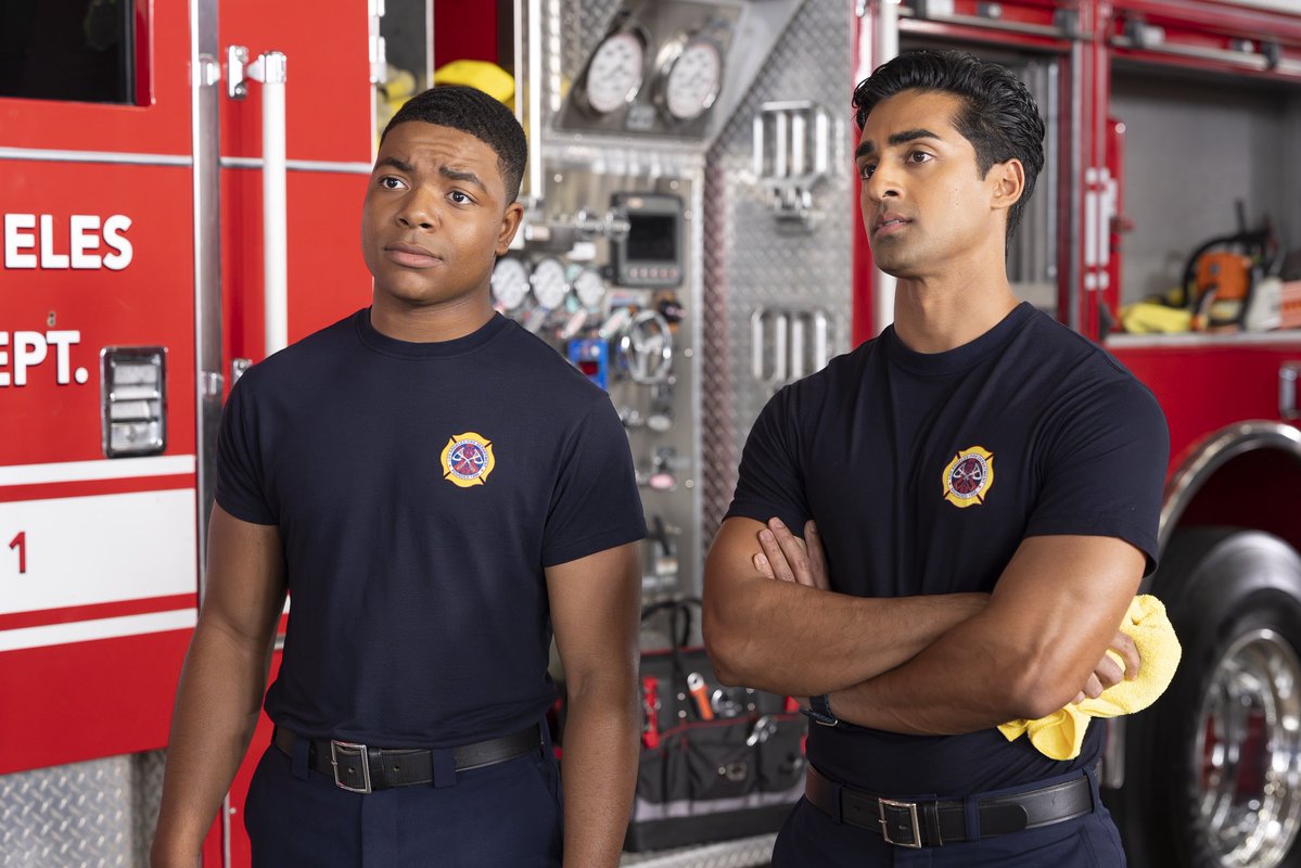 9-1-1 NEWS tweet media