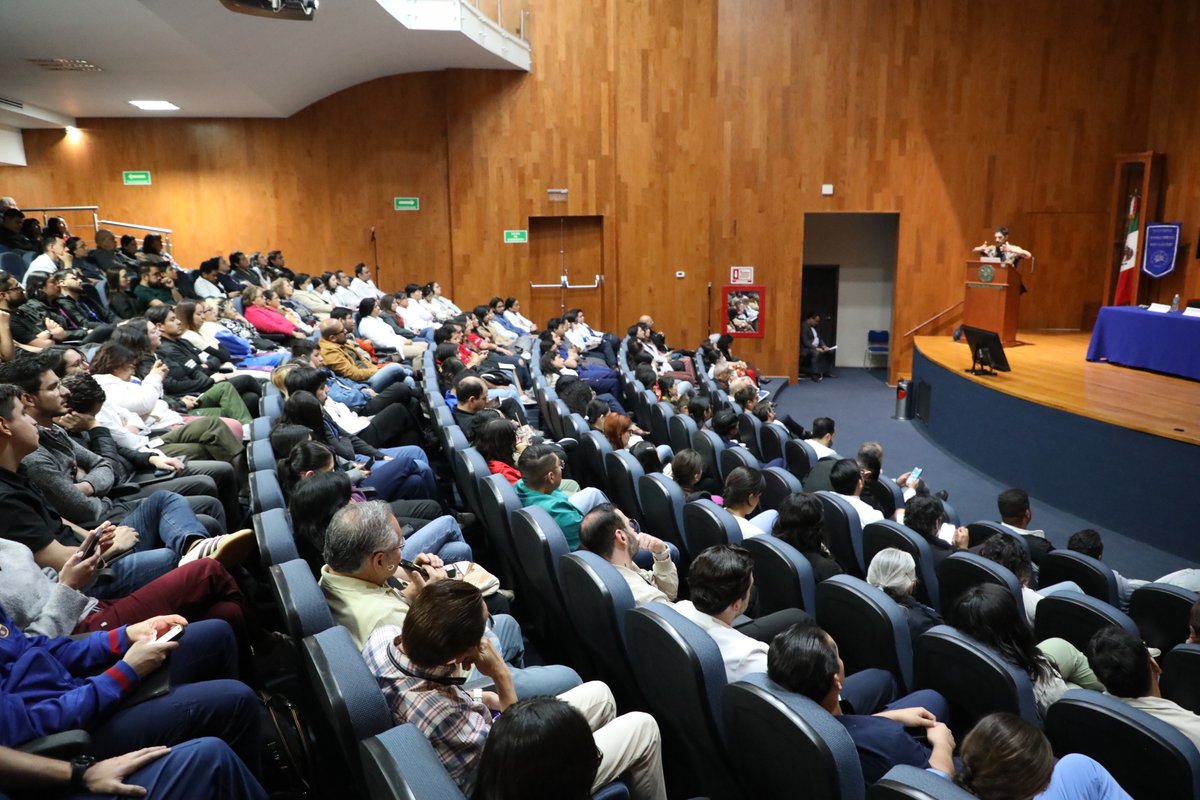 INNNMVS's tweet photo. 👩‍🏫👨‍🏫Realizamos conferencias, talleres, juegos, dinámicas, exposiciones en donde especialistas compartieron conocimientos sobre aspectos del funcionamiento del cerebro, la salud mental y el desarrollo humano, generando espacios de aprendizaje, diálogo y curiosidad científica. https://t.co/ggudvd8Suo