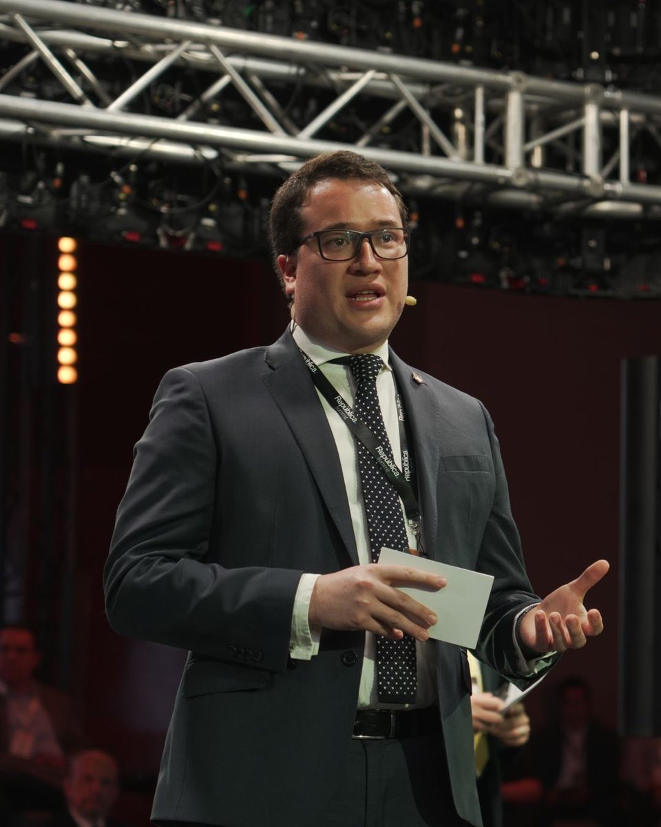 República. tweet media