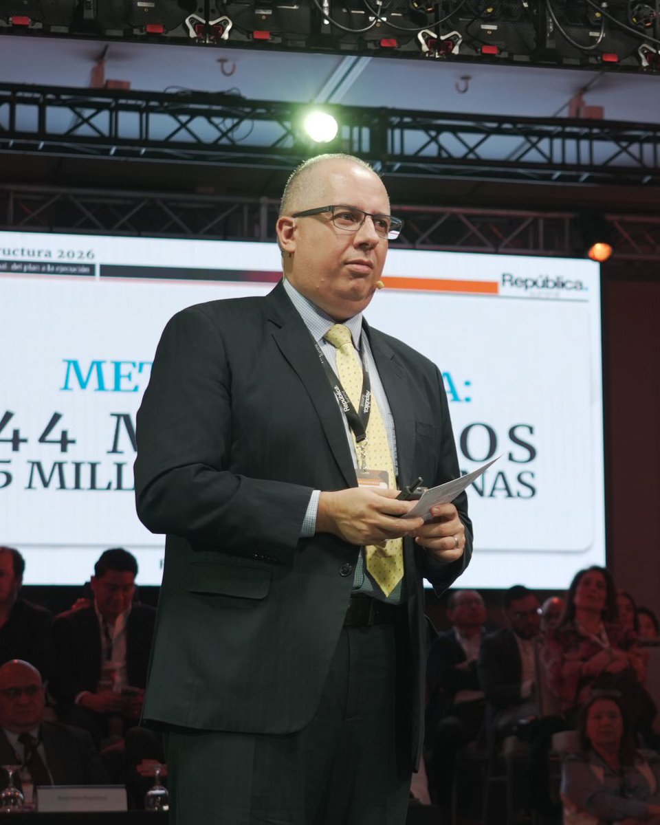 República. tweet media