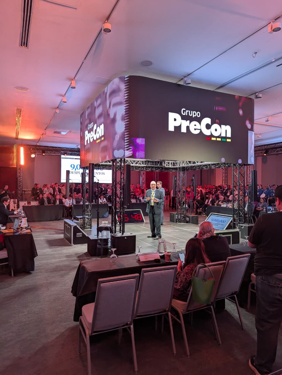 República. tweet media