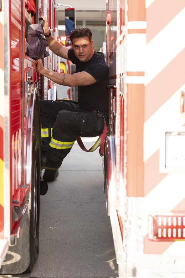 lani ౨ৎ tweet media