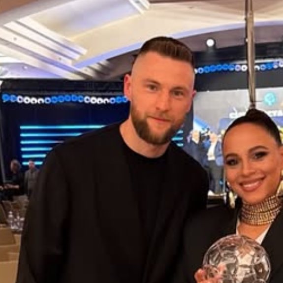 Beyler yalnız şu karizma işini biraz abartmadık mı