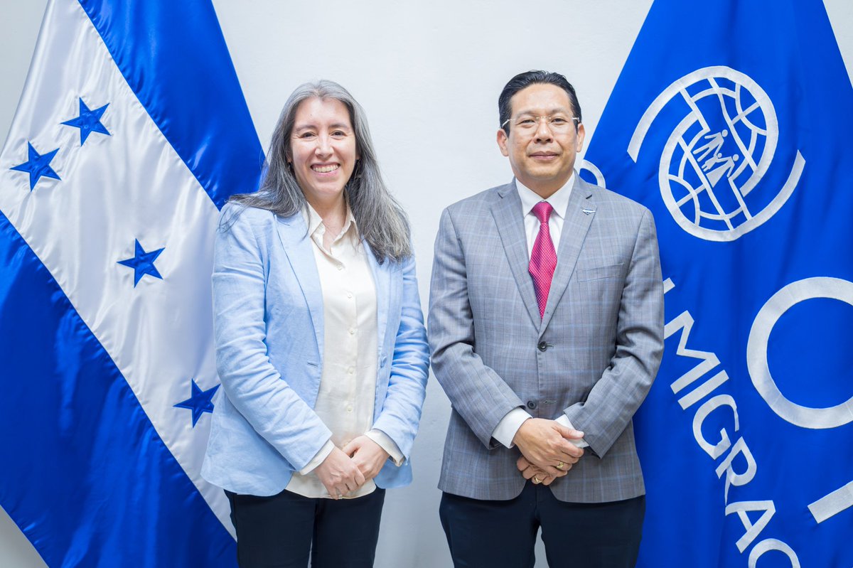 MarianaRendonD's tweet photo. Agradezco al Viceministro de @SEFINHN, Roberto Chang, por un diálogo productivo orientado a fortalecer capacidades institucionales y maximizar el impacto de las acciones que mejoran la vida de las personas migrantes en Honduras. https://t.co/lexVida3iM