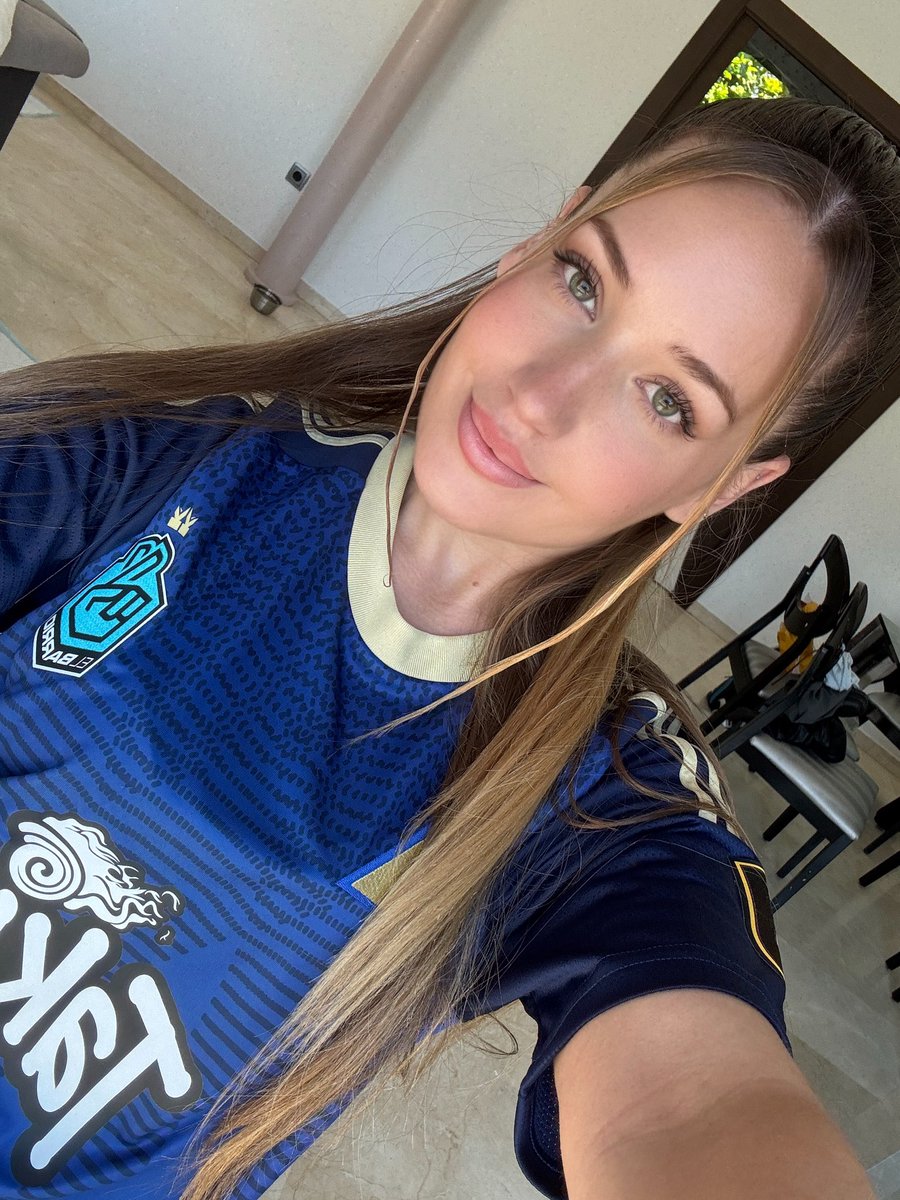 Lluna Clark tweet media