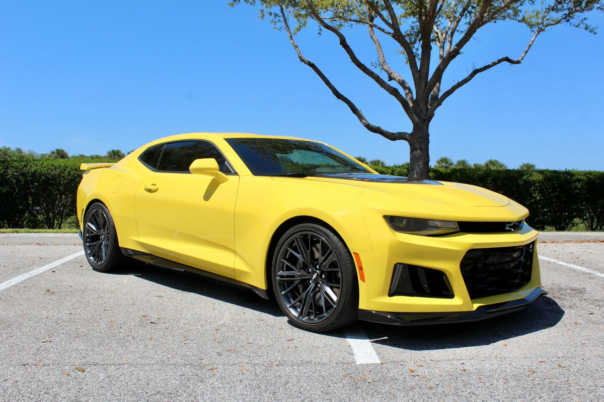 CleanClassicCar's tweet image. Supercharged. Aggressive. Unmistakable. 🟡🔥

This 2018 #CamaroZL1 in Bright Yellow is the definition of modern American muscle. Low miles, Clean Carfax, and ready for a new home.

Check out the full specs at Classic Cars of Sarasota

#ZL1 #Chevrolet #MuscleCars #Sarasota