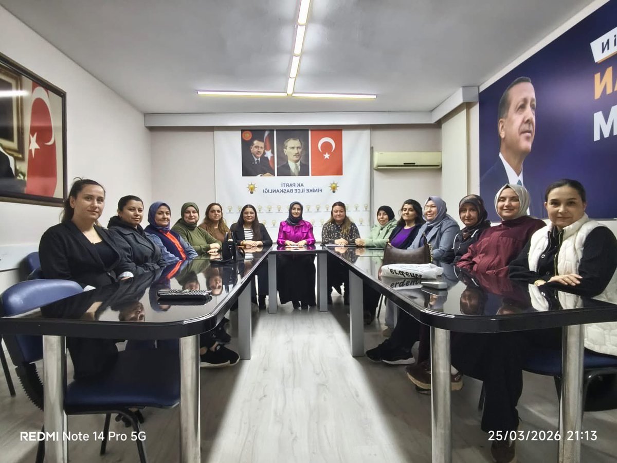 Ak parti Finike ilçe kadın kolları başkanımız Tuğba kiriş ve yönetimi olarak Ramazan ı Şerif sonrası değerlendirme ve yaptığımız yapacağımız çalışmalarımızı istişare ettik.
<a href="/alicetin_07/">Ali Çetin</a> 
<a href="/GlinZboz/">Gülçin Özboz🇹🇷🇹🇷</a> 
<a href="/HakannnBayar/">HakanBayar🇹🇷</a> 
<a href="/AriciKiris/">TUĞBA ARICI KİRİŞ</a>